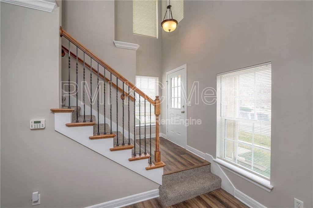 Townhouse for rent at 8921 Inkster St, Lenexa, KS 66227