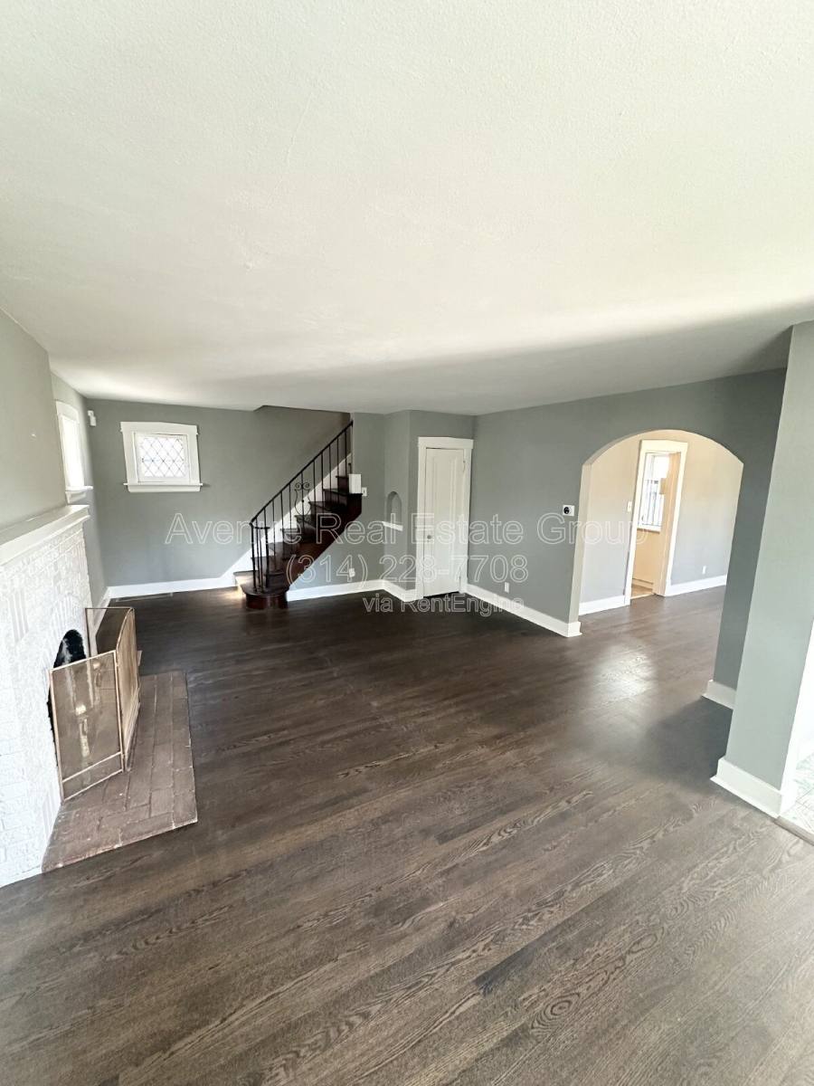 House for rent at 19 Hardith Hill Court, Saint Louis, MO 63119