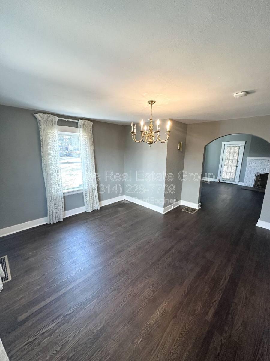 House for rent at 19 Hardith Hill Court, Saint Louis, MO 63119