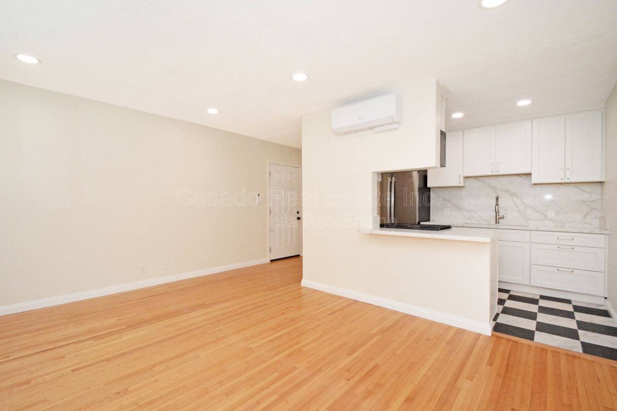 Condo for rent at 338 Elm Ave #2, Long Beach, CA 90802
