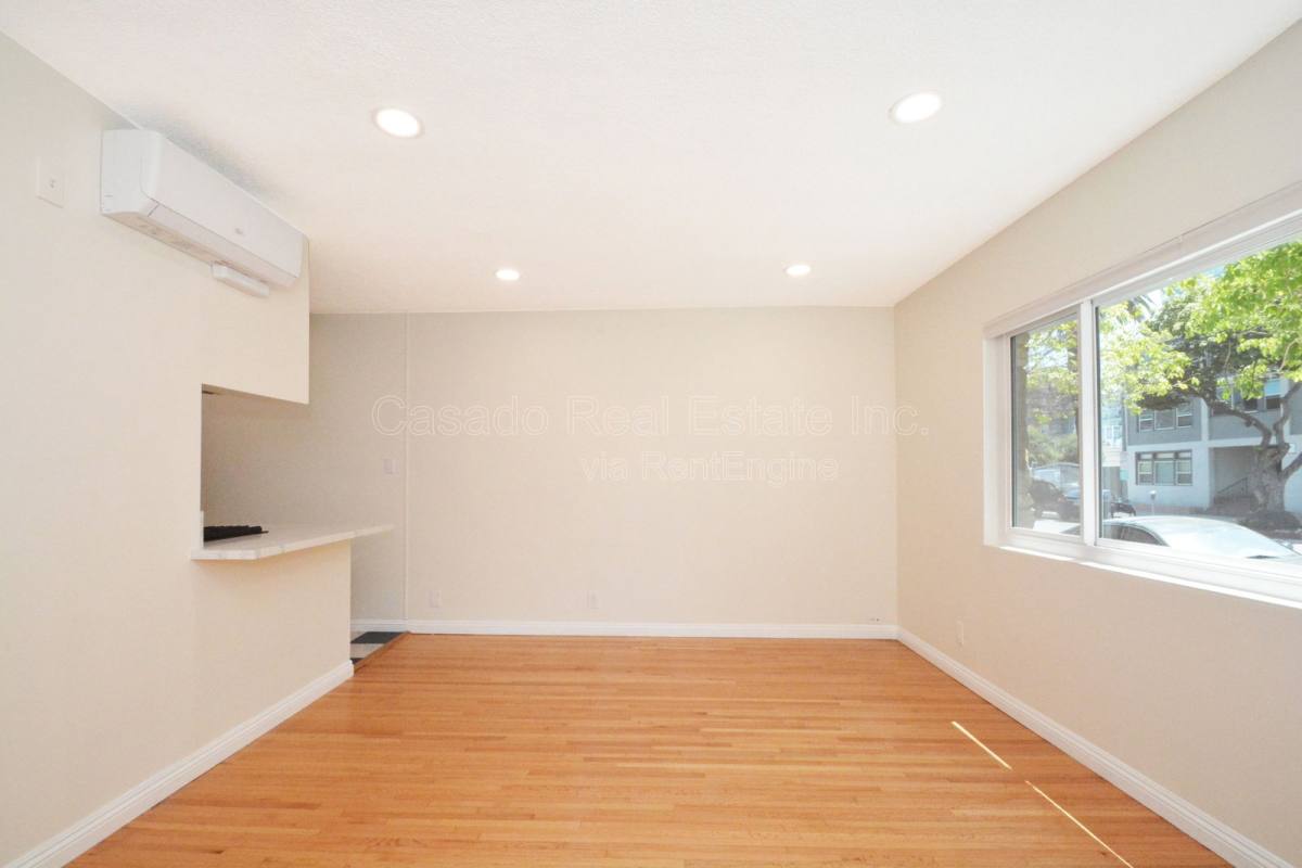 Condo for rent at 338 Elm Ave #2, Long Beach, CA 90802