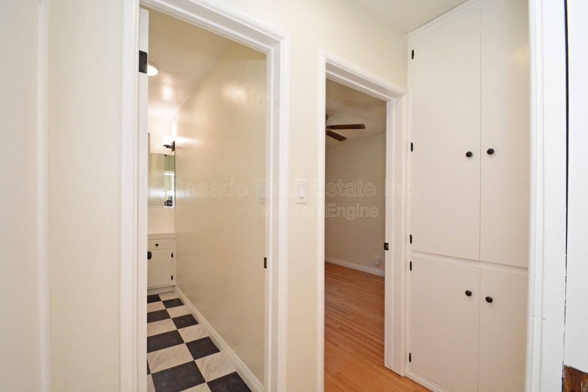 Condo for rent at 338 Elm Ave #2, Long Beach, CA 90802