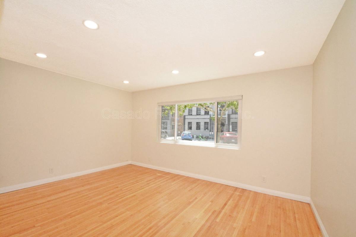 Condo for rent at 338 Elm Ave #2, Long Beach, CA 90802