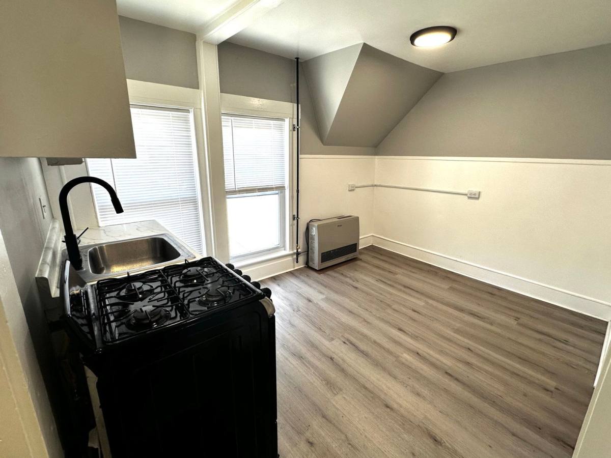 Apartment for rent at 320 Lowell St #3, Manchester, NH 03104