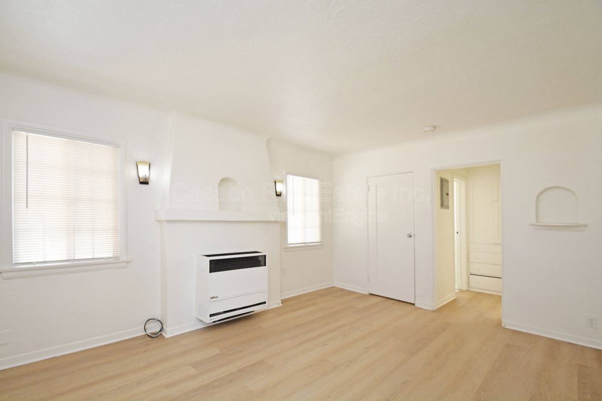 Apartment for rent at 2300 E Spaulding St #2304 A, Long Beach, CA 90804