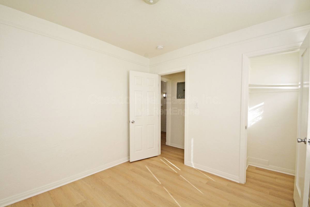 Apartment for rent at 2300 E Spaulding St #2304 A, Long Beach, CA 90804