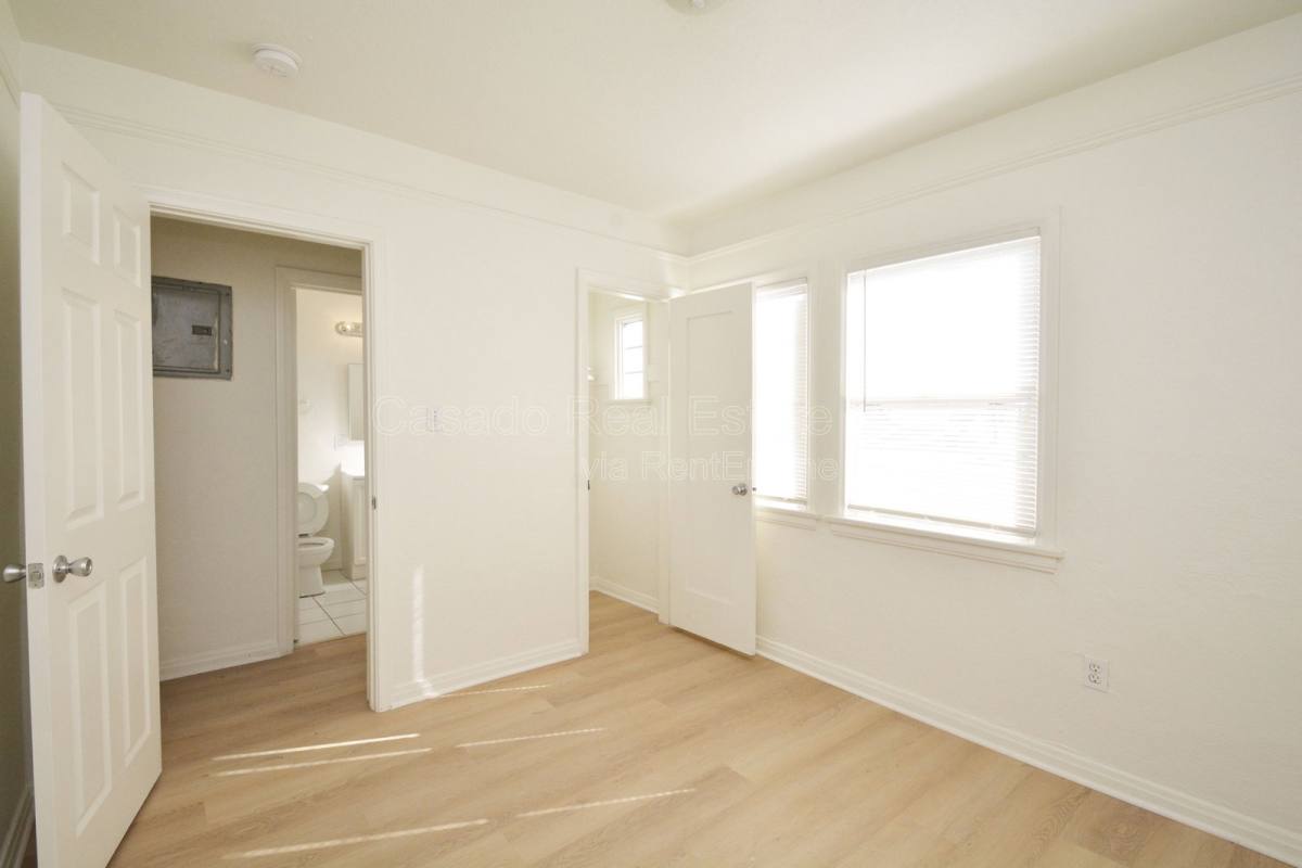 Apartment for rent at 2300 E Spaulding St #2304 A, Long Beach, CA 90804