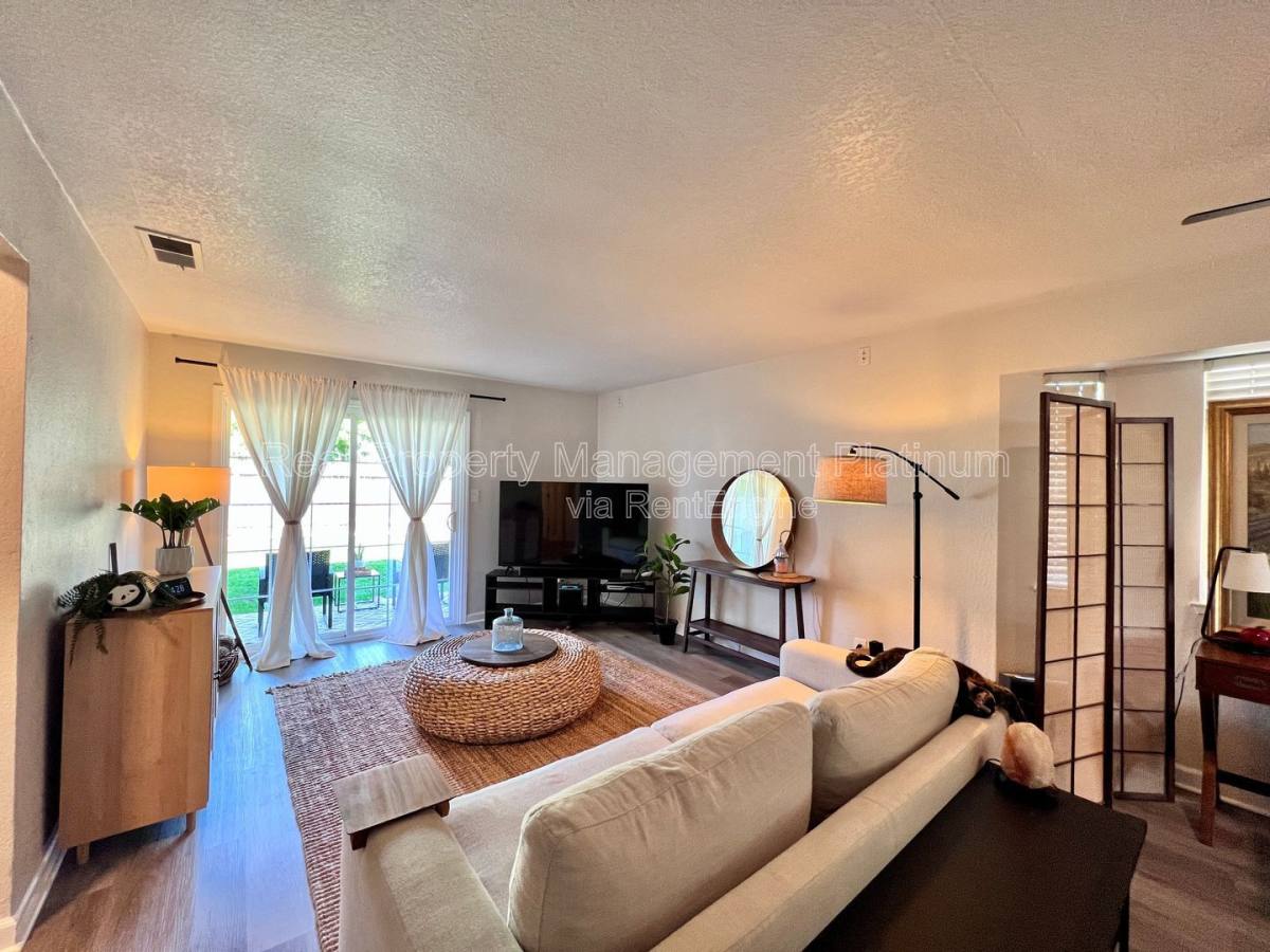 House for rent at 4244 N Brix Ave, Fresno, CA 93722