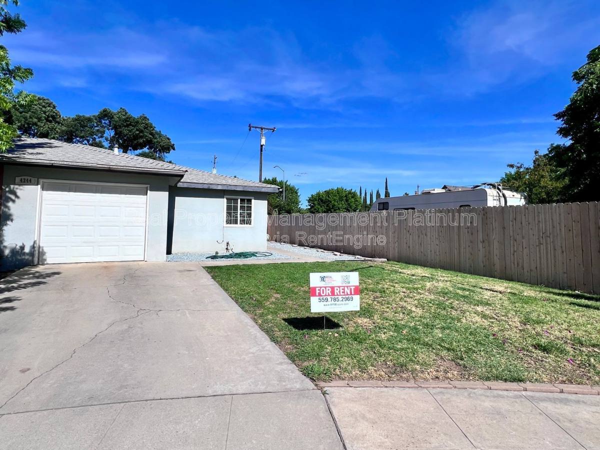 House for rent at 4244 N Brix Ave, Fresno, CA 93722
