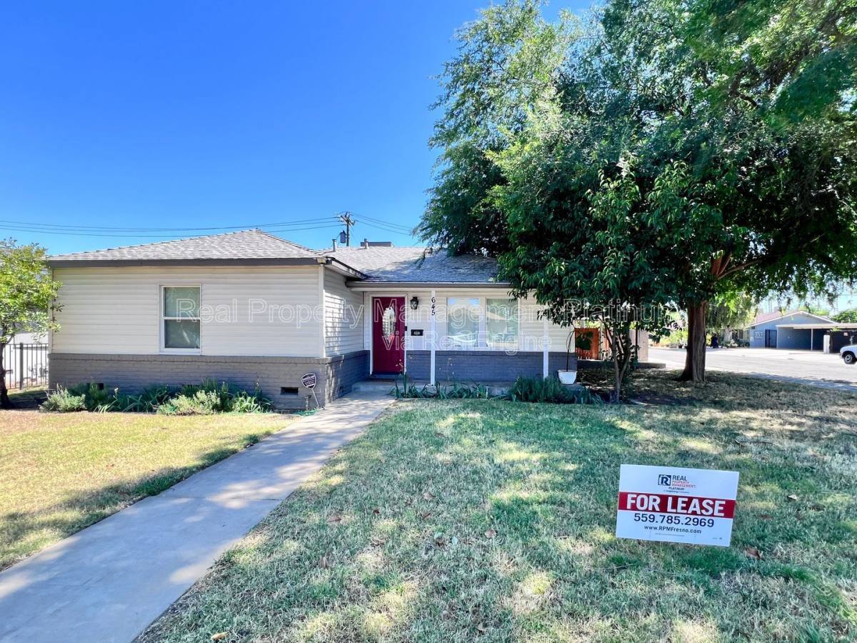 House for rent at 645 W Andrews Ave, Fresno, CA 93705