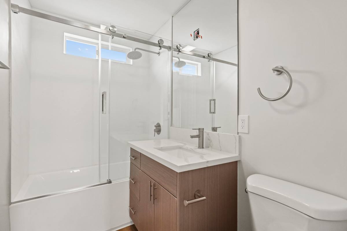 Apartment for rent at 1358 W 36th St #4, Los Angeles, CA 90007