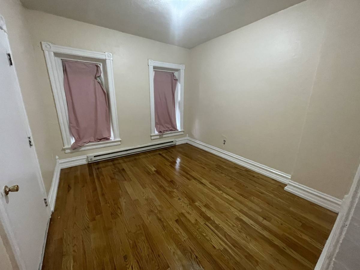 Apartment for rent at 706 N 6th St #1, Allentown, PA 18102