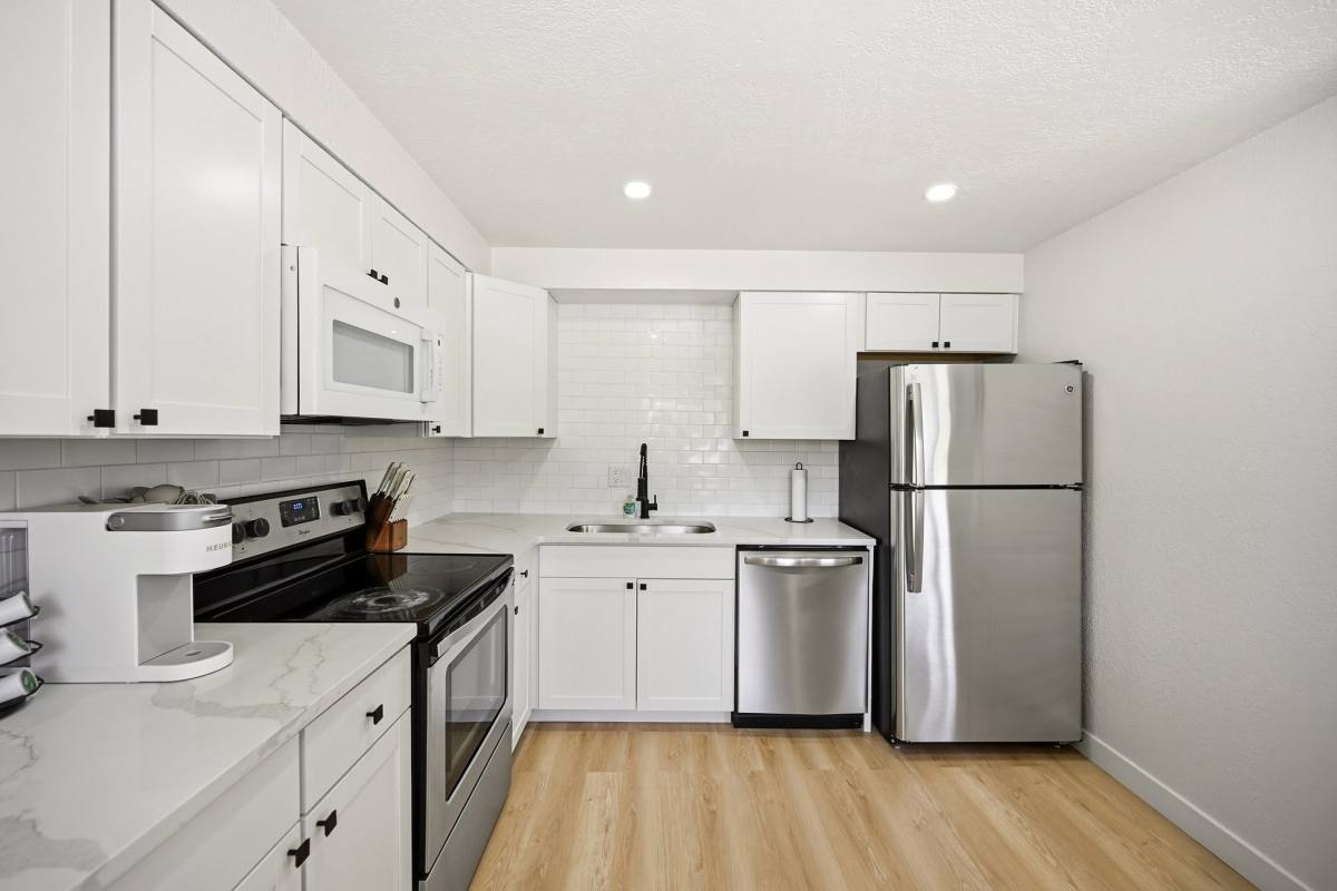 Apartment for rent at 414 Dayton St, Aurora, CO 80010