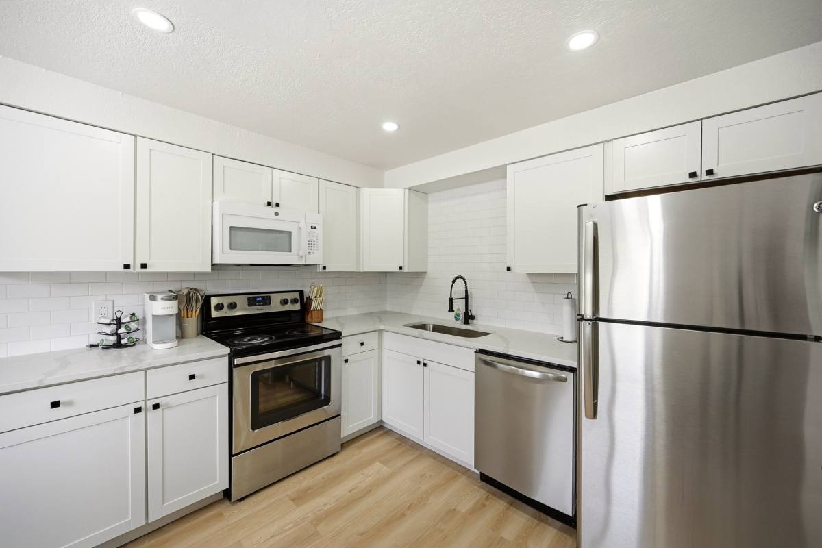 Apartment for rent at 414 Dayton St, Aurora, CO 80010