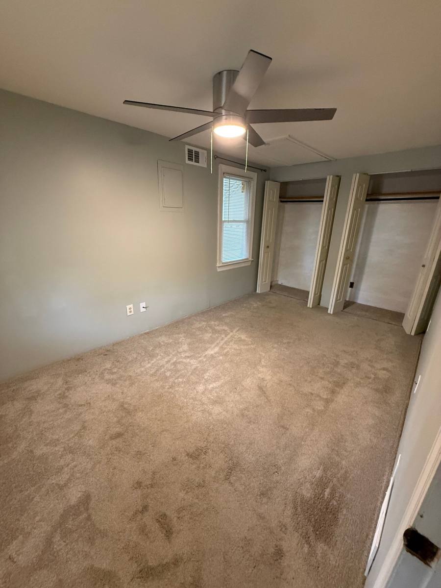 House for rent at 1 Centre Ave, Mantua, NJ 08051