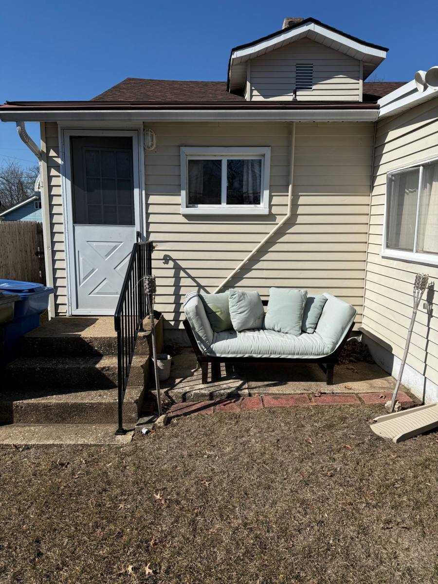 House for rent at 1 Centre Ave, Mantua, NJ 08051