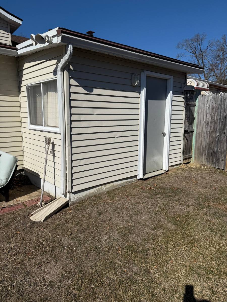 House for rent at 1 Centre Ave, Mantua, NJ 08051