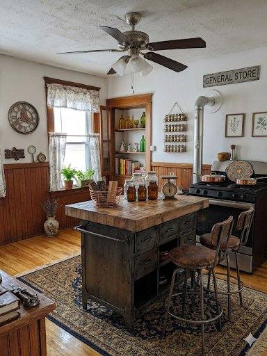 Apartment for rent at 72 Fairfax Rd #3, Worcester, MA 01610