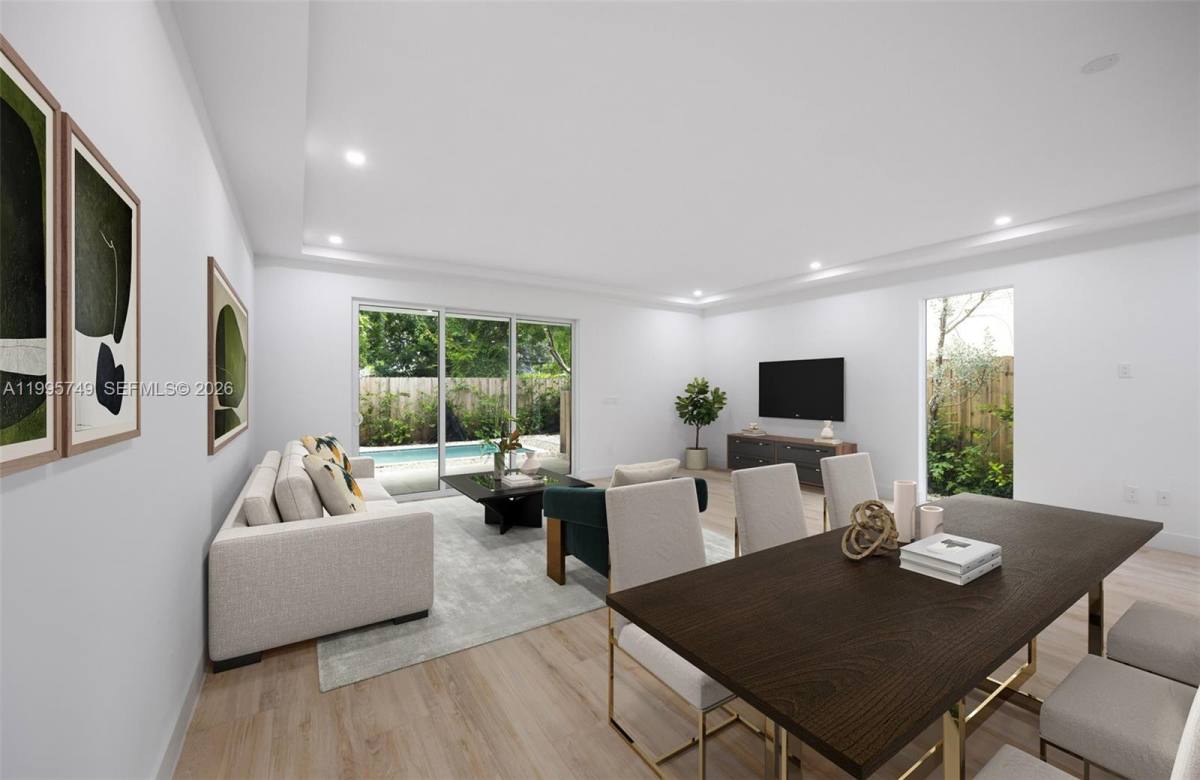 Townhouse for rent at 3162 Plaza St #TH, Miami, FL 33133