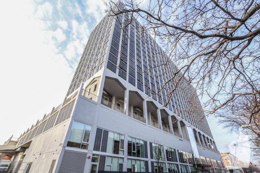 Apartment for rent at 4334 N Hazel St #407, Chicago, IL 60613