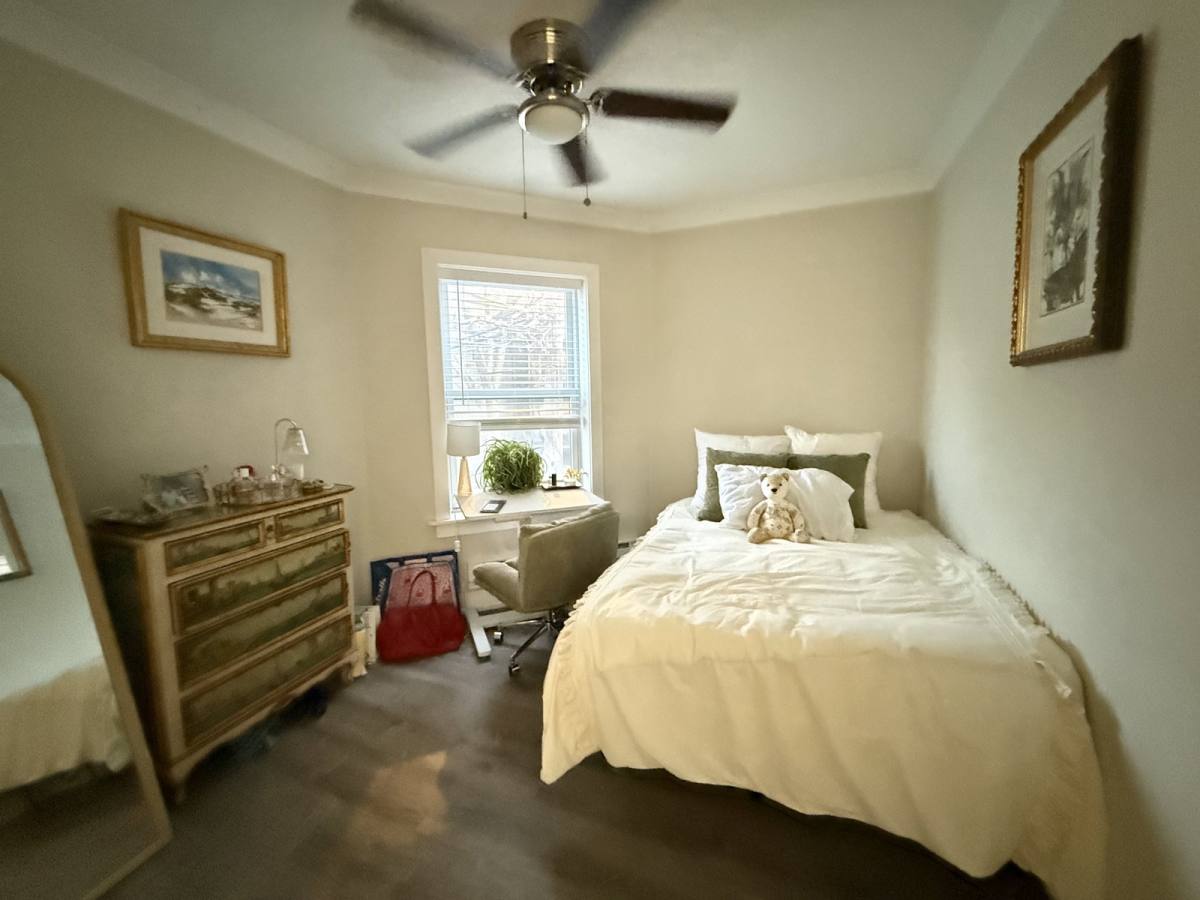 Apartment for rent at 3815 N Greenview Ave #3817-5 -1e, Chicago, IL 60613