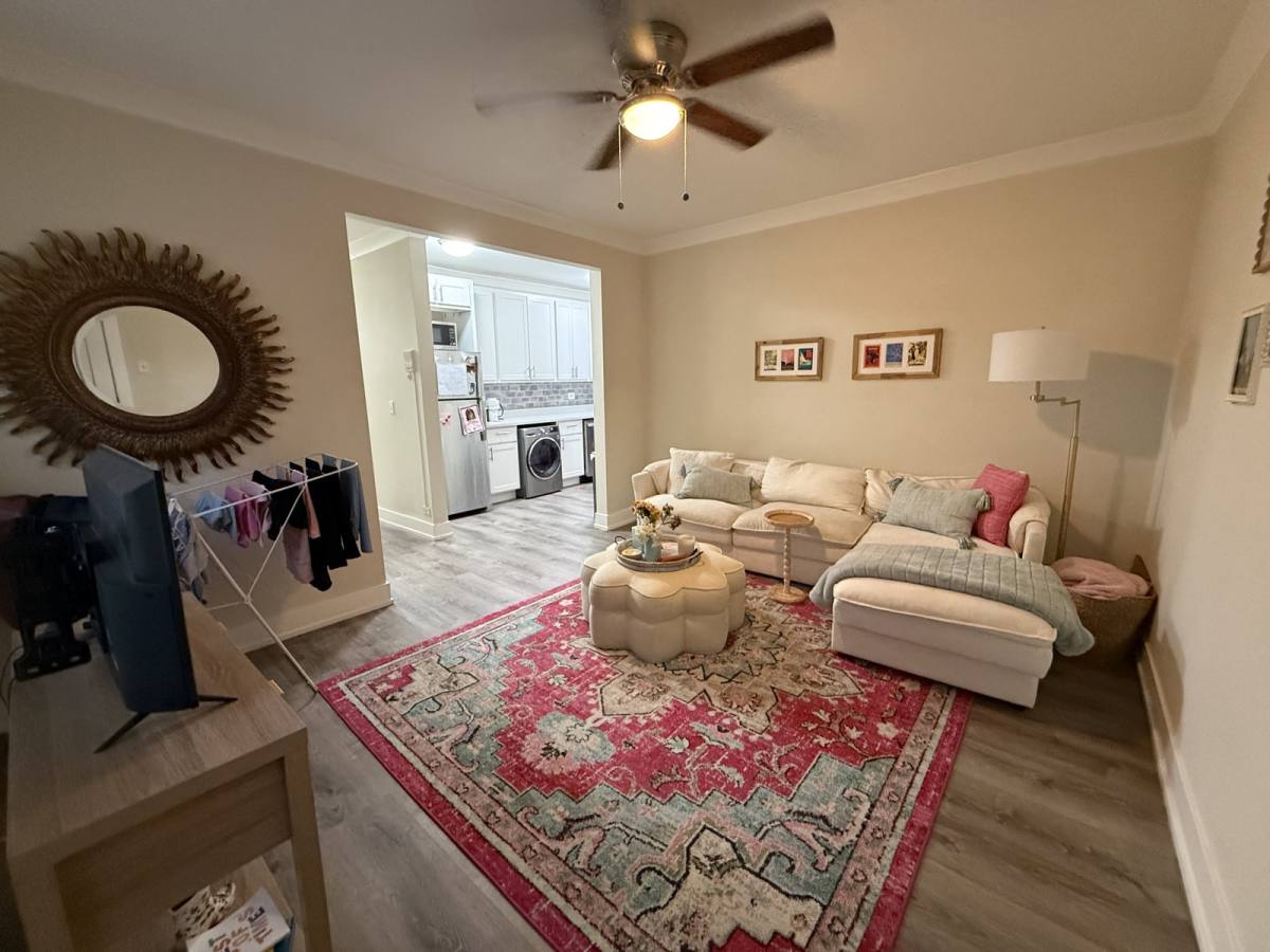 Apartment for rent at 3815 N Greenview Ave #3817-5 -1e, Chicago, IL 60613