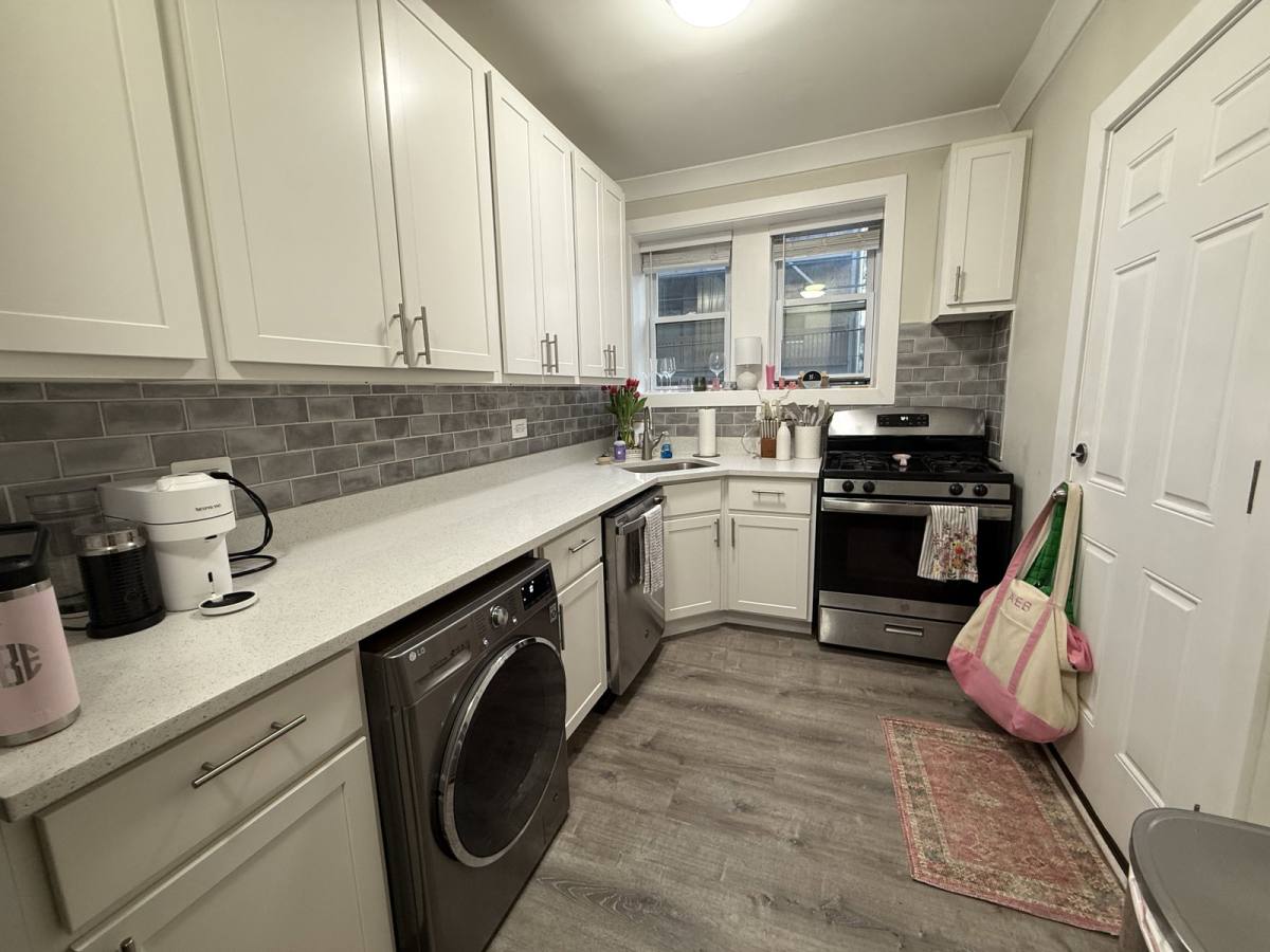 Apartment for rent at 3815 N Greenview Ave #3817-5 -1e, Chicago, IL 60613