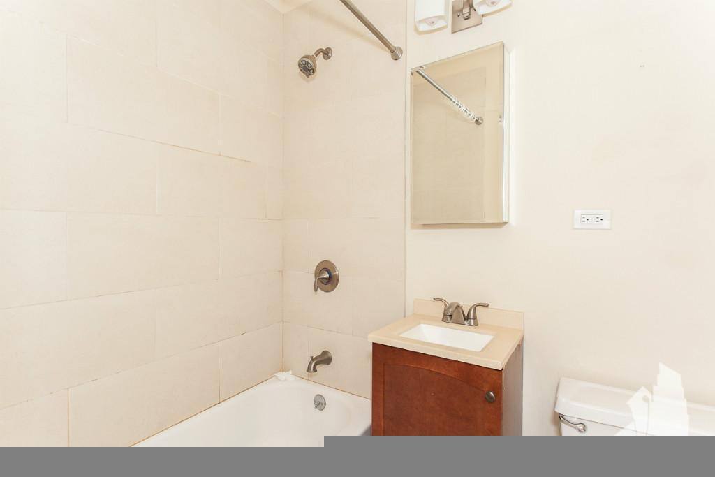 Apartment for rent at 4721 N Leavitt St #3, Chicago, IL 60625