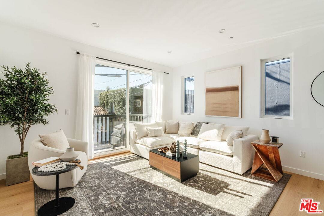 Townhouse for rent at 6765 Lexington Ave #A, Los Angeles, CA 90038