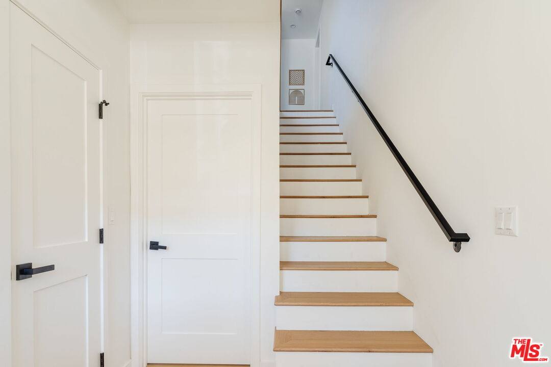 Townhouse for rent at 6765 Lexington Ave #A, Los Angeles, CA 90038