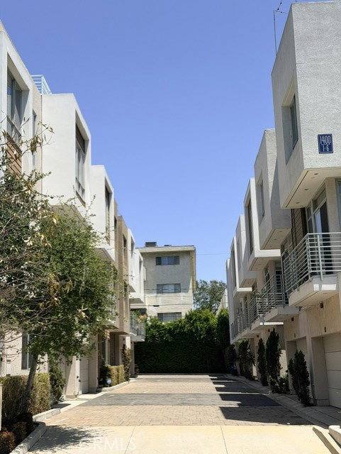 House for rent at 1400 N Fuller Ave #8, Los Angeles, CA 90046