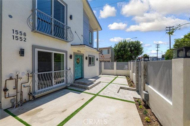House for rent at 1556 S Bundy Dr, Los Angeles, CA 90025