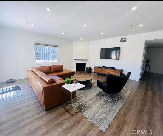 Condo for rent at 1645 Camden Ave #401, Los Angeles, CA 90025