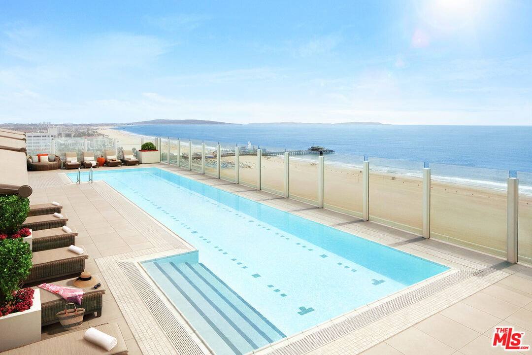 Apartment for rent at 1221 Ocean Ave #306, Santa Monica, CA 90401