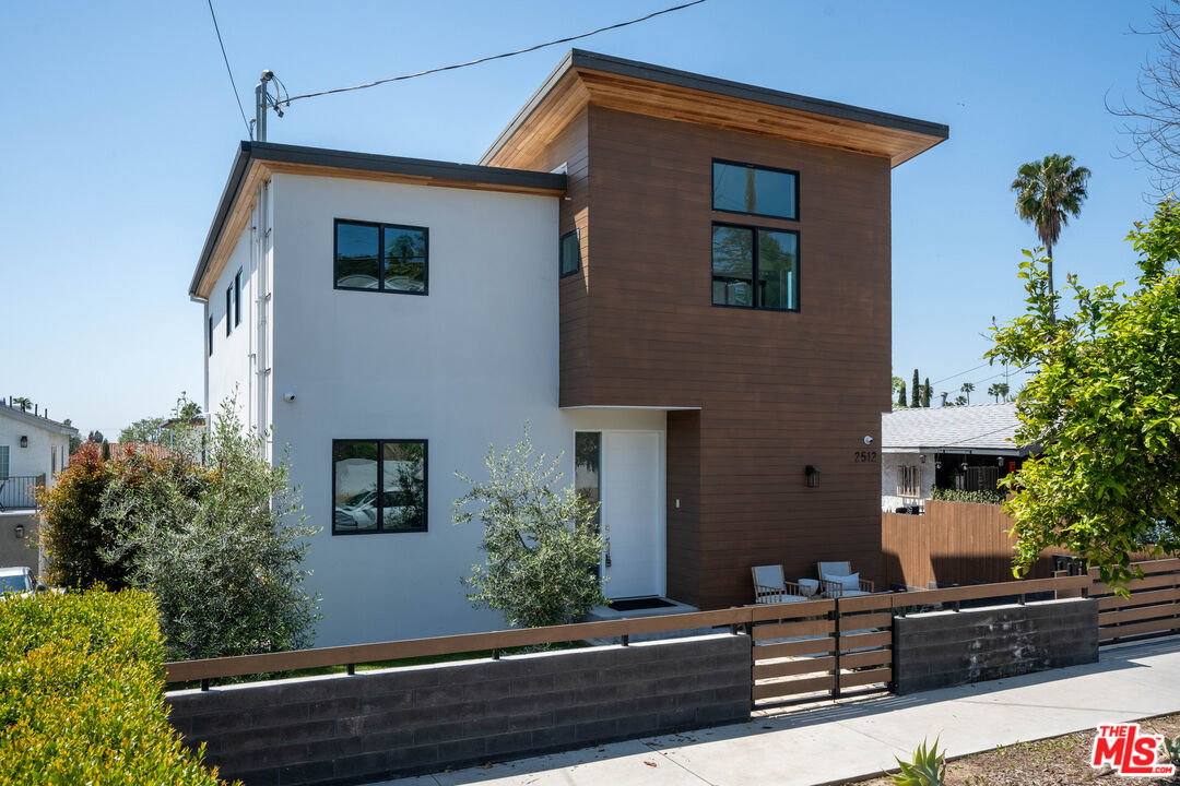 House for rent at 2512 Berkeley Ave, Los Angeles, CA 90026