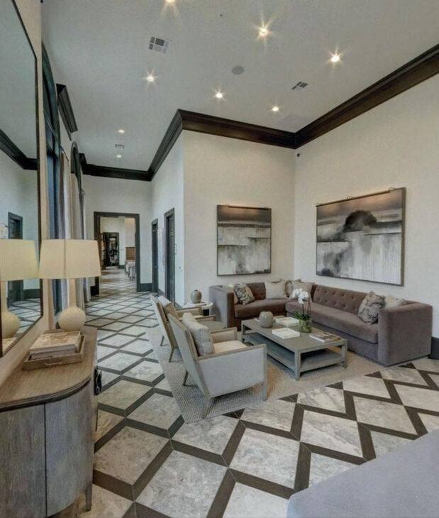 Apartment for rent at 2111 Austin St, Houston, TX 77002