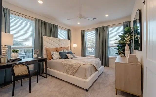 Apartment for rent at 616 W 20th St, Houston, TX 77008