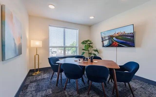 Apartment for rent at 616 W 20th St, Houston, TX 77008
