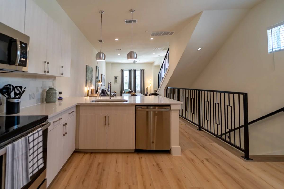 Apartment for rent at 3275 Summer St, Houston, TX 77007