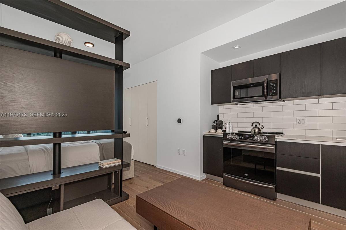 Apartment for rent at 398 NE 5th St #4512, Miami, FL 33132