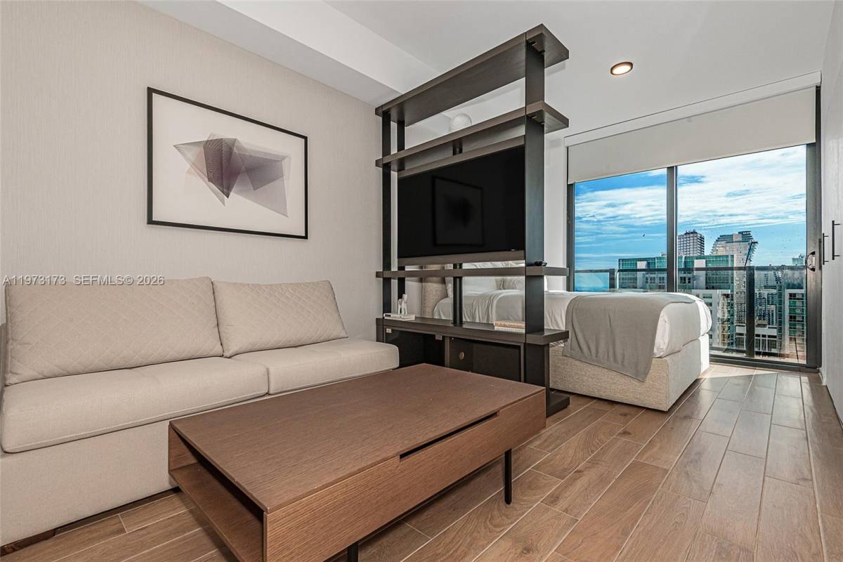 Apartment for rent at 398 NE 5th St #4512, Miami, FL 33132