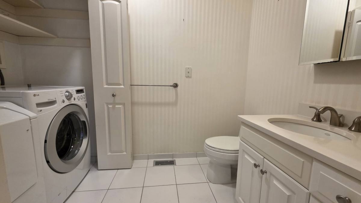 Townhouse for rent at 910 W Roxbury Parkway, Chestnut Hill, MA 02467