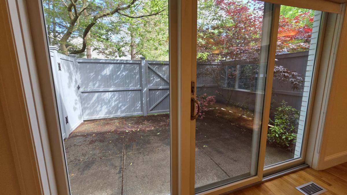 Townhouse for rent at 910 W Roxbury Parkway, Chestnut Hill, MA 02467