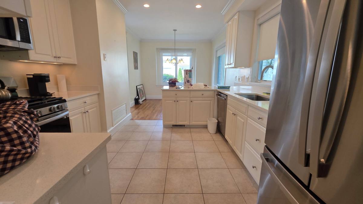 Townhouse for rent at 910 W Roxbury Parkway, Chestnut Hill, MA 02467