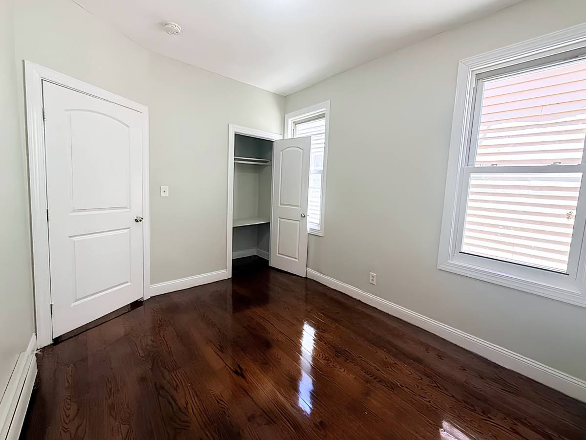Apartment for rent at 203 N 15th St #3C, East Orange, NJ 07017