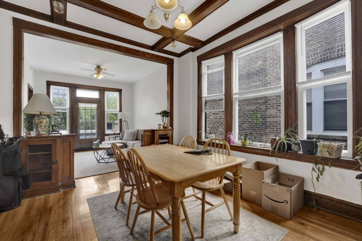 Apartment for rent at 2337 W Thomas St #3F, Chicago, IL 60622