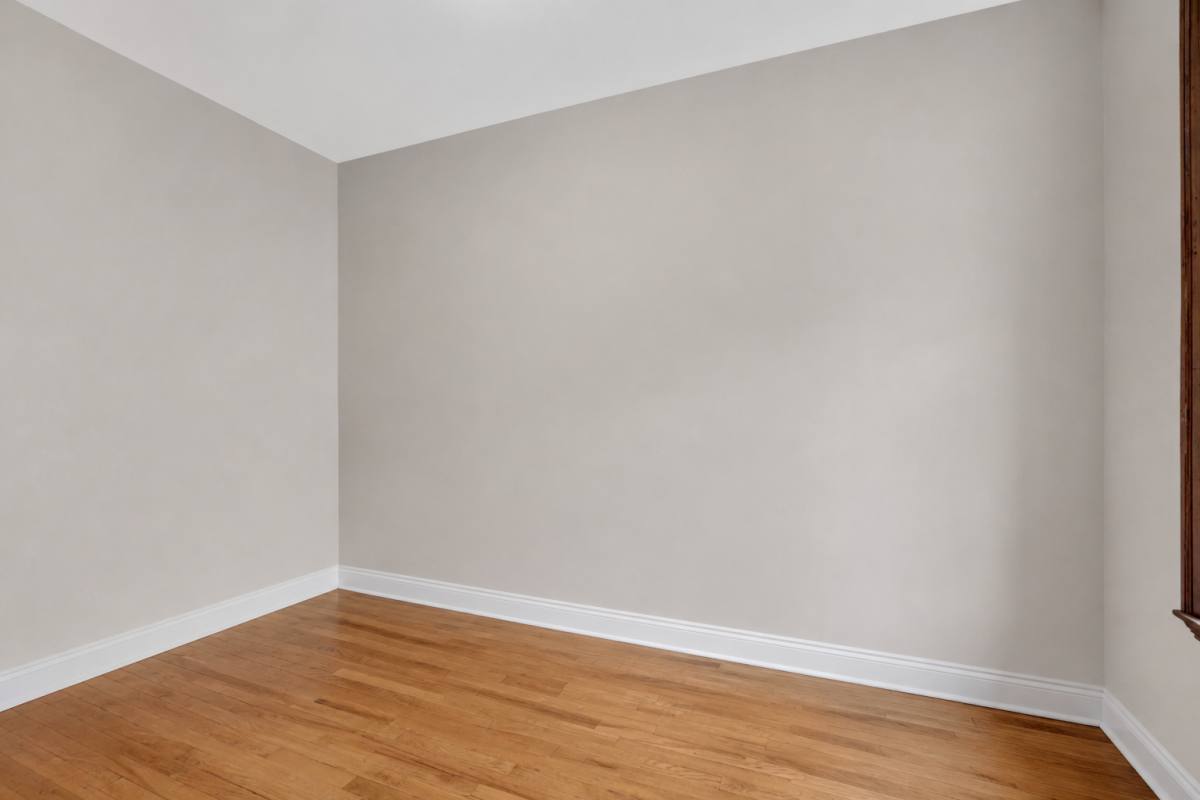 Apartment for rent at 2337 W Thomas St #3F, Chicago, IL 60622