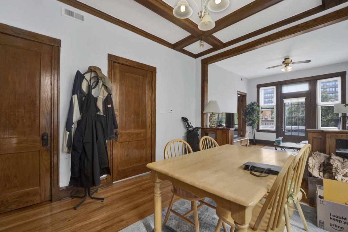 Apartment for rent at 2337 W Thomas St #3F, Chicago, IL 60622