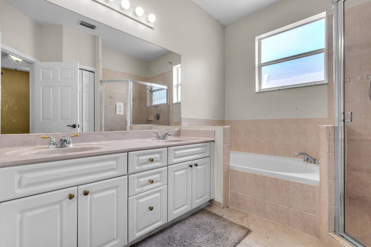 House for rent at 5149 SW 137th Ave, Hollywood, FL 33027