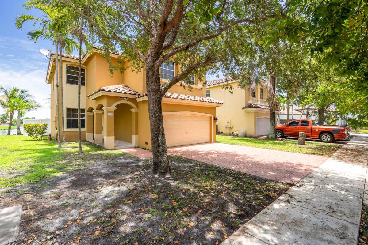 House for rent at 5149 SW 137th Ave, Hollywood, FL 33027